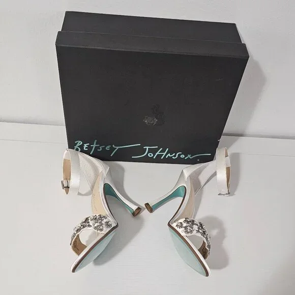 Betsey Johnson Devan Sandal Ivory Women's Size 7 104070 - Picture 3 of 6